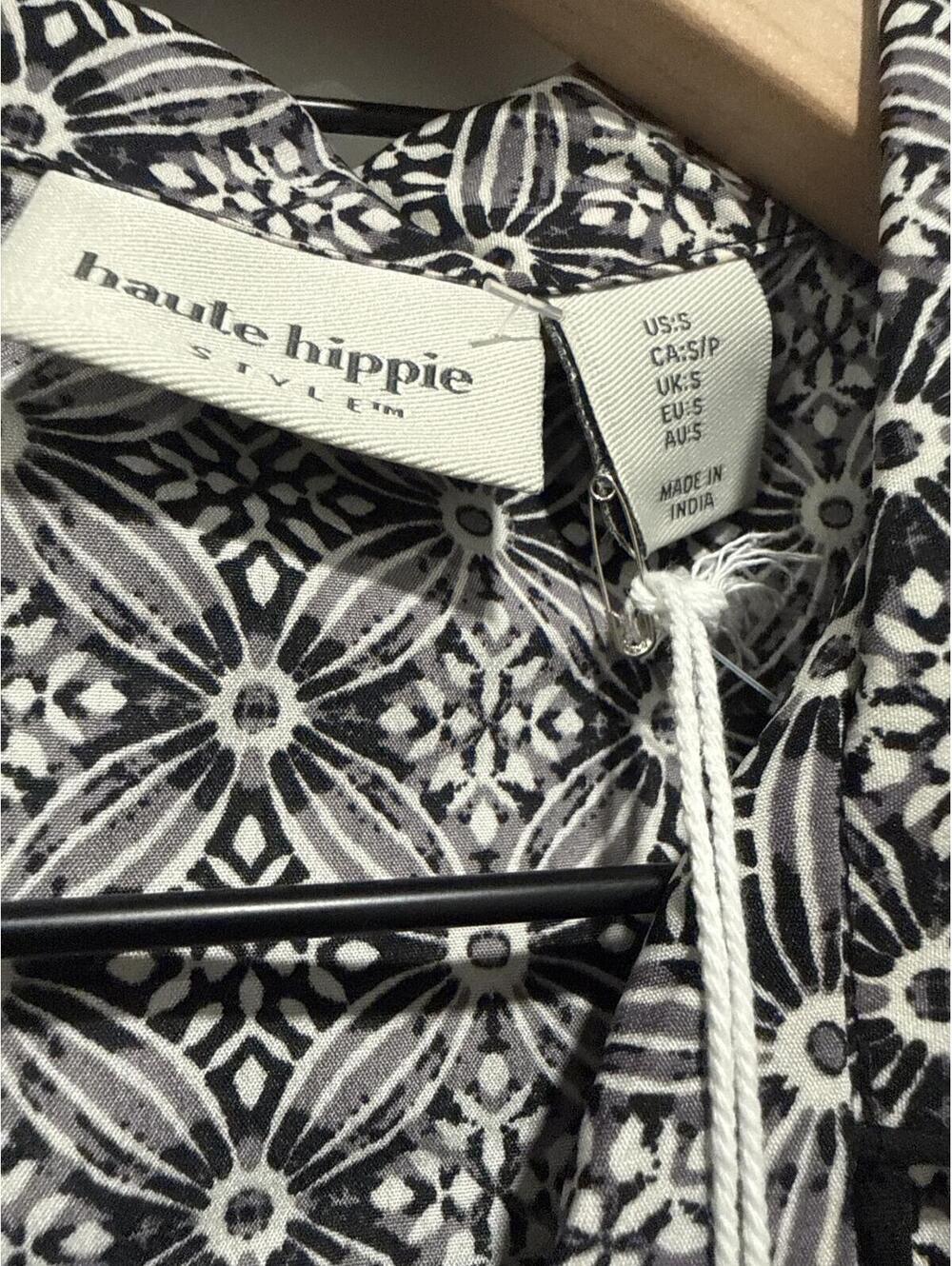 Haute Hippie Black and White Printed Short Sleeve Shirt and Shorts Set, Size S - Picture 2 of 6